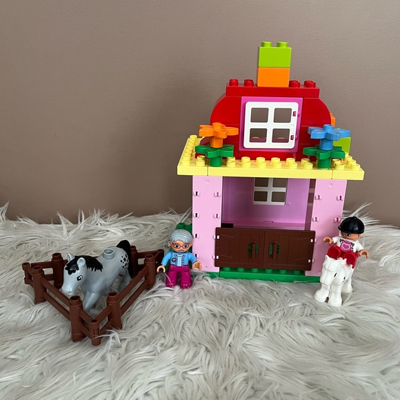 {Lego Duplo} Horse Stable Lego Set - Picture 1 of 7